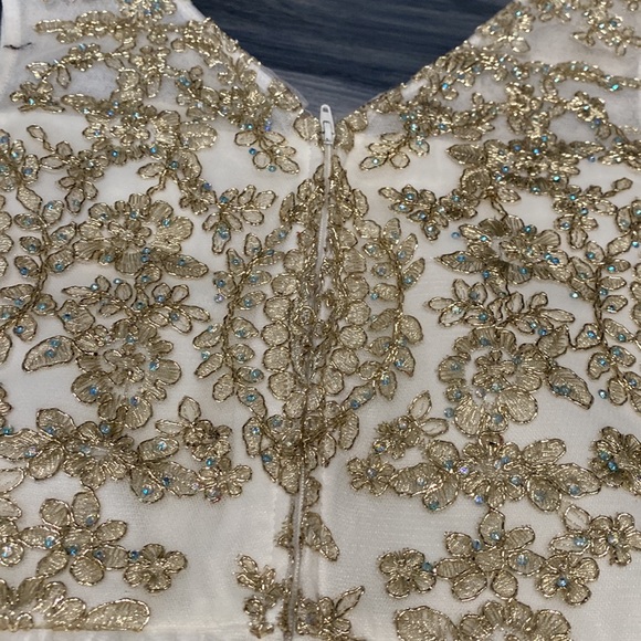 Ivory Gold Mid Knee Dress Size 16 Girls - Picture 6 of 7